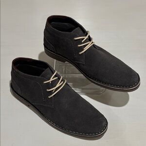Kenneth Cole REACTION Desert Wind Suede Chukka Boot. Men 10.5 Like new condition